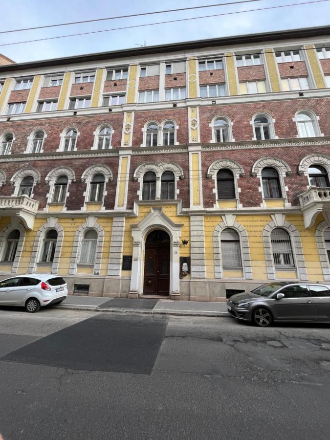 Garibaldik Apartman Budapest Eksteriør bilde