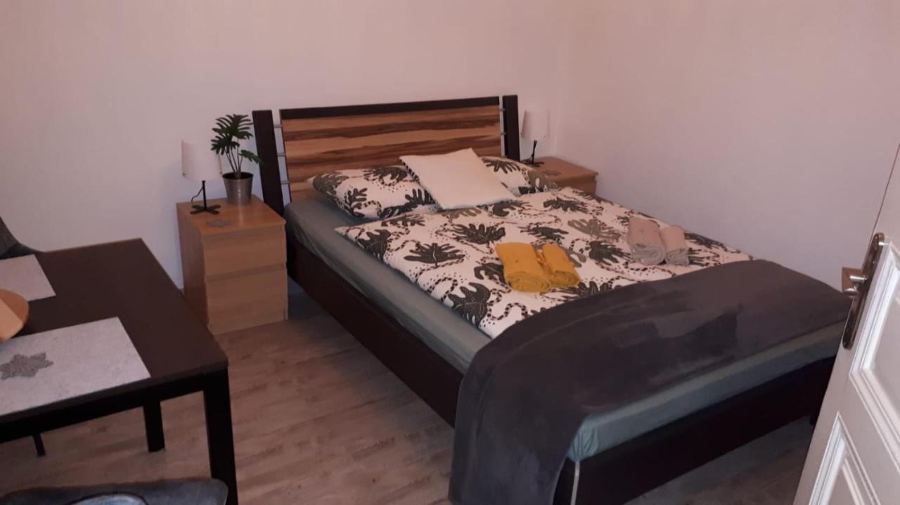 Garibaldik Apartman Leilighet Budapest Eksteriør bilde